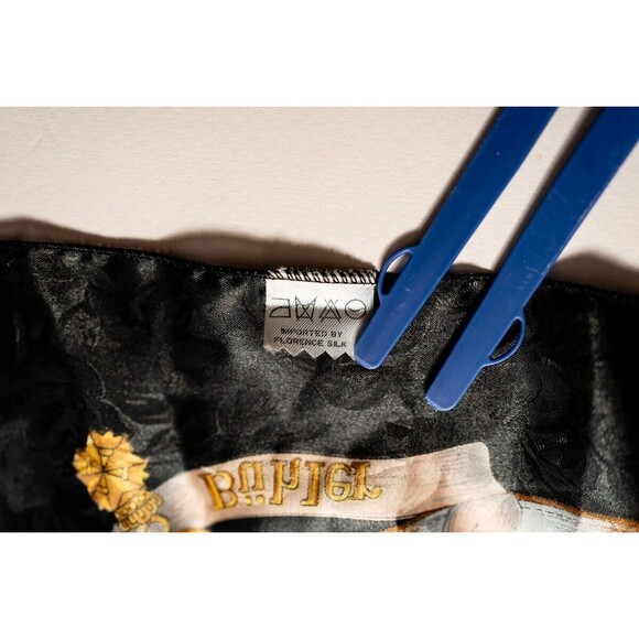 Felix Buhler Vintage Scarf 100% Silk black red gold crest castlecore 34" x 34" - Picture 3 of 5